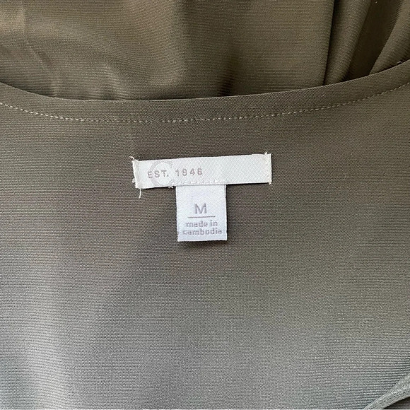 Cato Olive Green V Neck Button Front Flutter Sleeve Blouse Medium Women’s - Picture 8 of 10